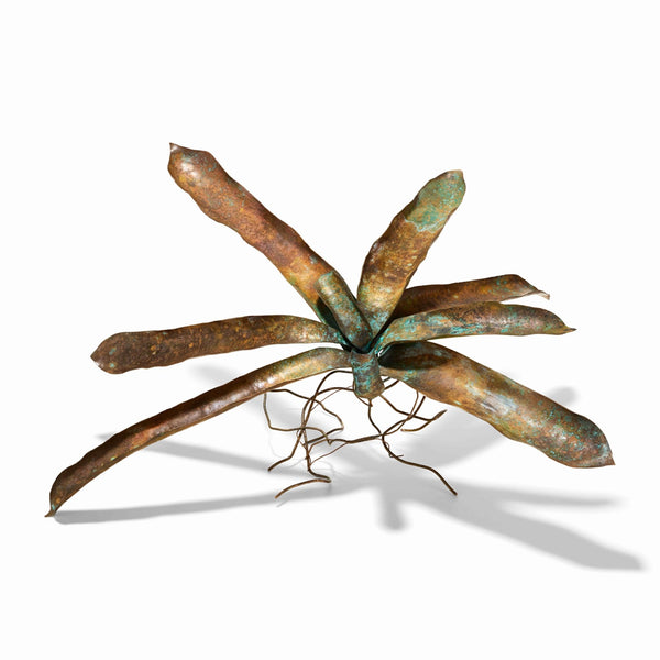 Bromeliad with Poison Dart Frogs Sculpture - CLIO SASKIA