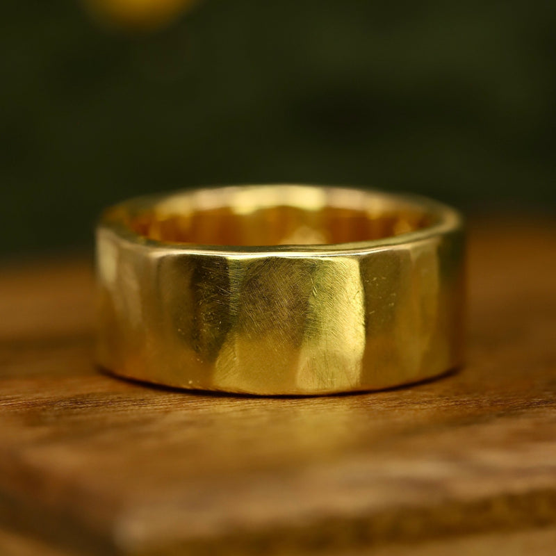 Bini Wedding Ring, 8mm with Sapphires - CLIO SASKIA