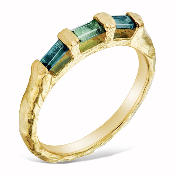 TEAL SAPPHIRE PETITE TRILOGY BOWERBIRD RING - CLIO SASKIA