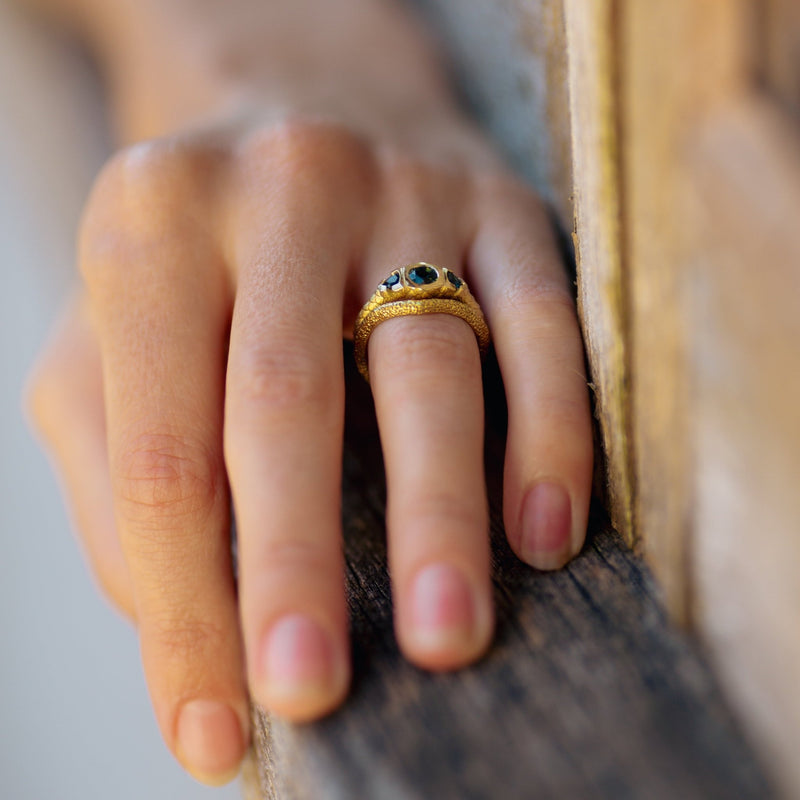 Wishbone Speckled Wedding Ring - CLIO SASKIA